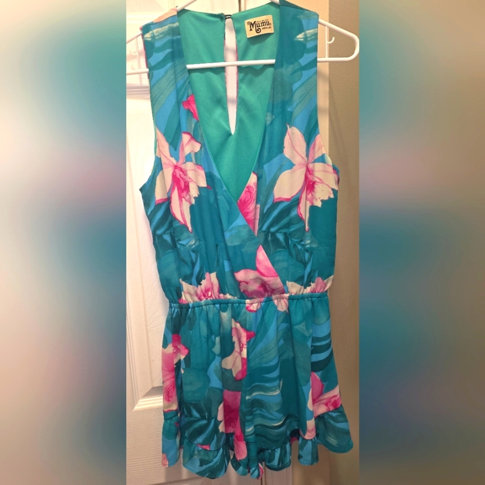 Shoe Me Your MuMuTeal and Pink Floral Size M Romper